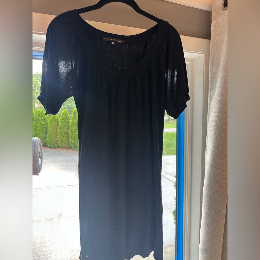 Black Shortsleeved Tunic With Pleated Drape Style Size XS Fully Lined